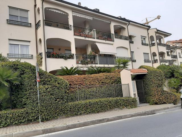 Appartamento in vendita di 130 m² in Via Solaro Rapalin, 58