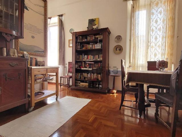 Appartamento in vendita di 130 m² in Via Saturnia