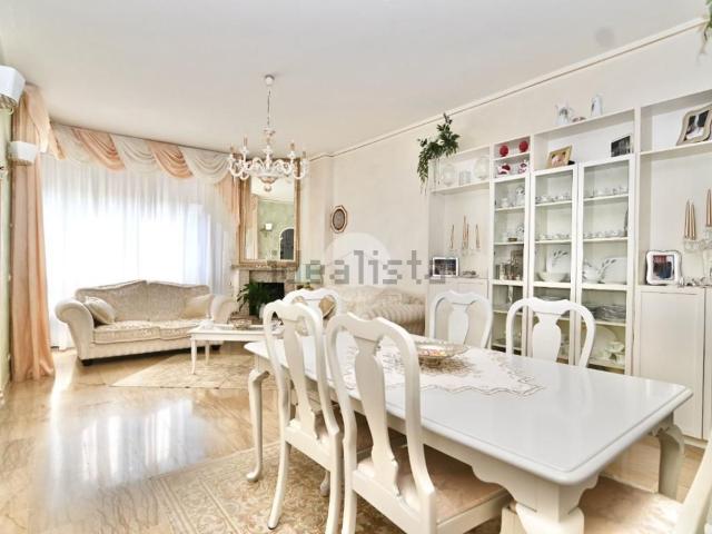 Appartamento in vendita di 130 m² in Via San Carlo Borromeo, 126