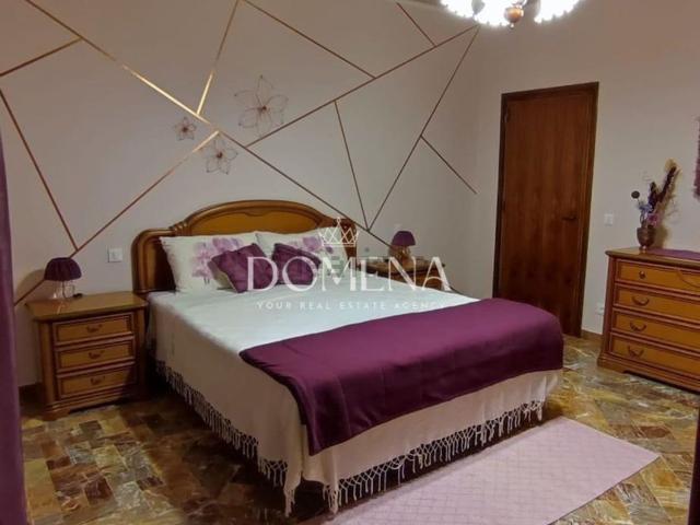 Appartamento in vendita di 130 m² in Via San Donato, 53031