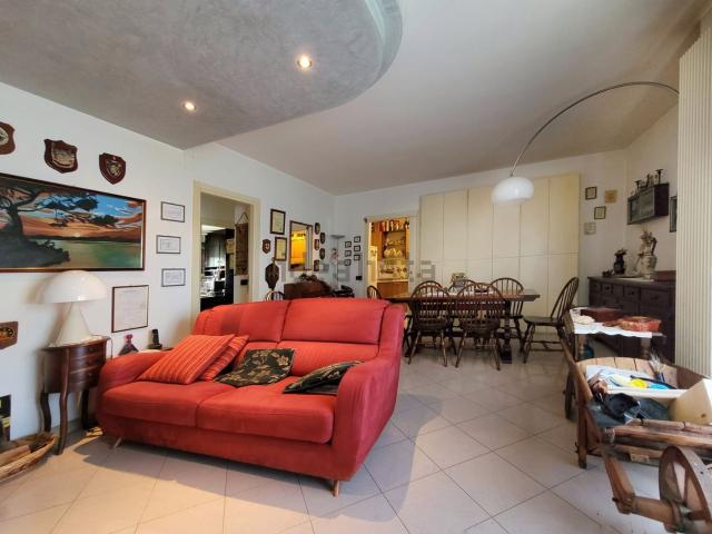 Appartamento in vendita di 130 m² in Via San Paterniano, 42