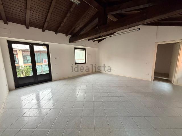 Appartamento in vendita di 130 m² in Via San San Trinita, 12
