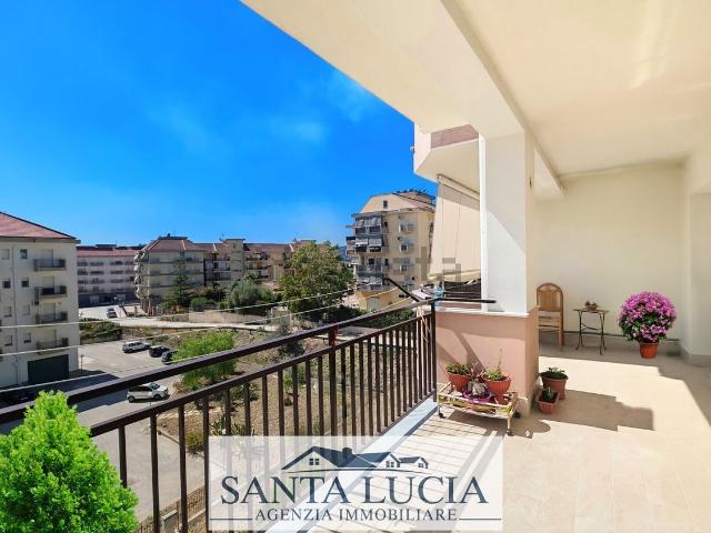 Appartamento in vendita di 130 m² in Via Sandro Pertini