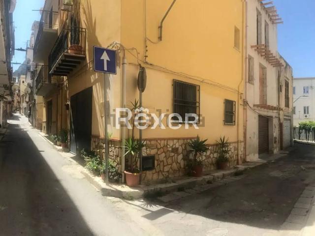 Appartamento in vendita di 130 m² in Via Scialabba