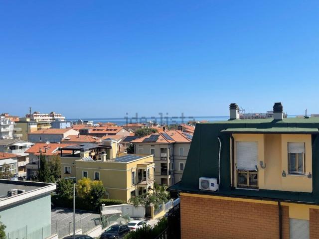 Appartamento in vendita di 130 m² in Via Sicilia, 46