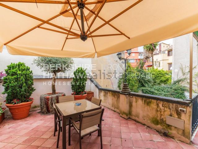 Appartamento in vendita di 130 m² in Via Sistina