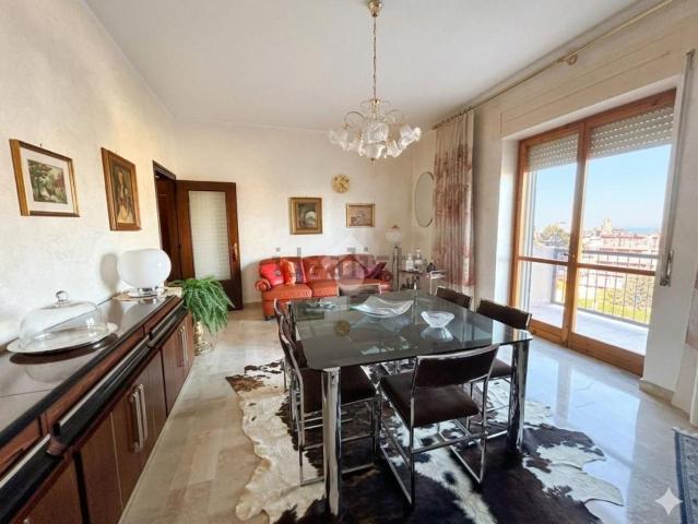 Appartamento in vendita di 130 m² in Via Stati Uniti, 3