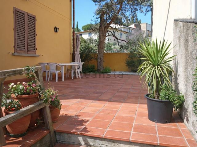 Appartamento in vendita di 130 m² in Via Poggio Gherardo