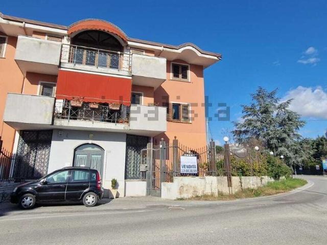 Appartamento in vendita di 130 m² in Via Ponte Carolino, 111