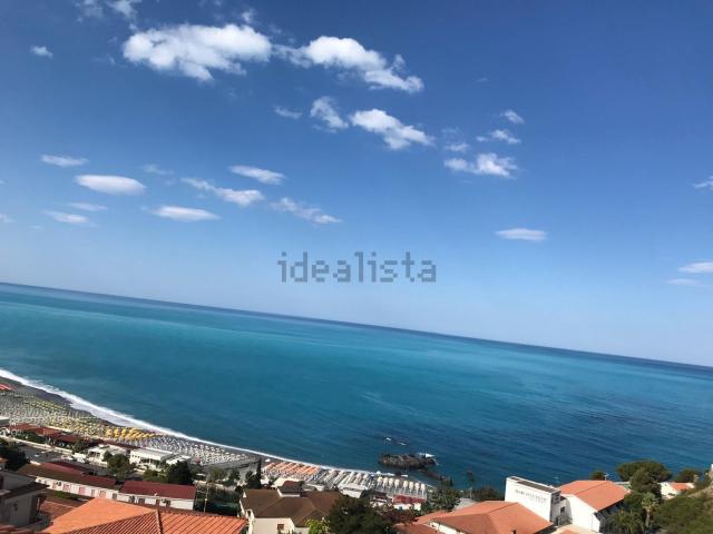 Appartamento in vendita di 130 m² in Via Panoramica, 32