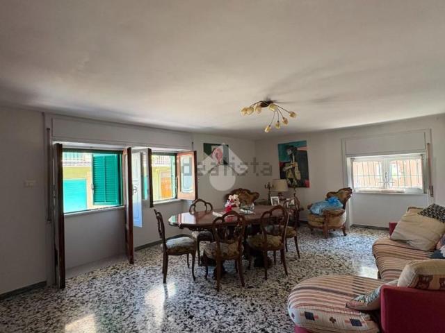 Appartamento in vendita di 130 m² in Via Pasquale Centofanti, 20