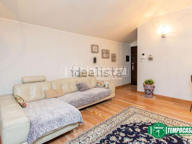 Appartamento in vendita di 130 m² in Via Per Fagnano Olona, 13