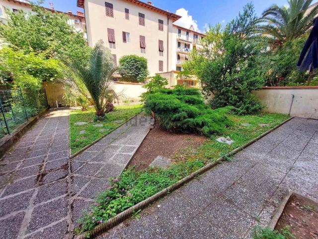 Appartamento in vendita di 130 m² in Via Pietro Maroncelli, 1
