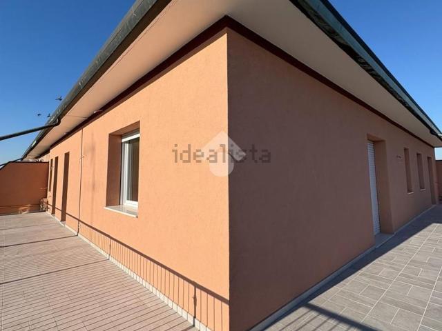 Appartamento in vendita di 130 m² in Via Pietro Bertolini, 10