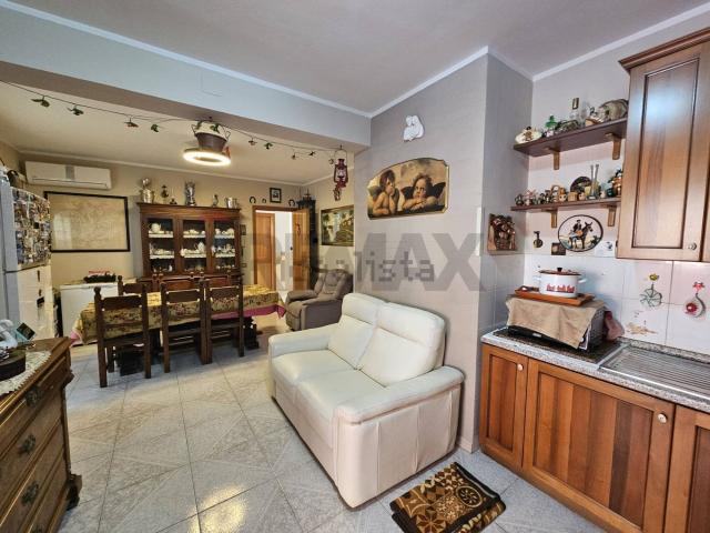 Appartamento in vendita di 130 m² in Via Pietro Galati, 12