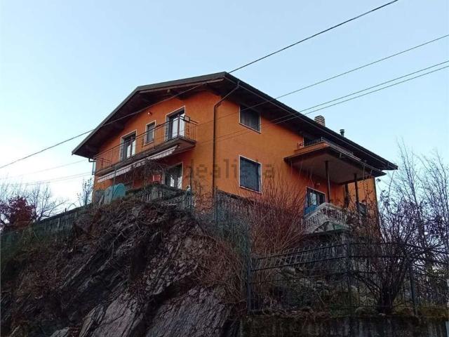 Appartamento in vendita di 130 m² in Via Pineta, 16