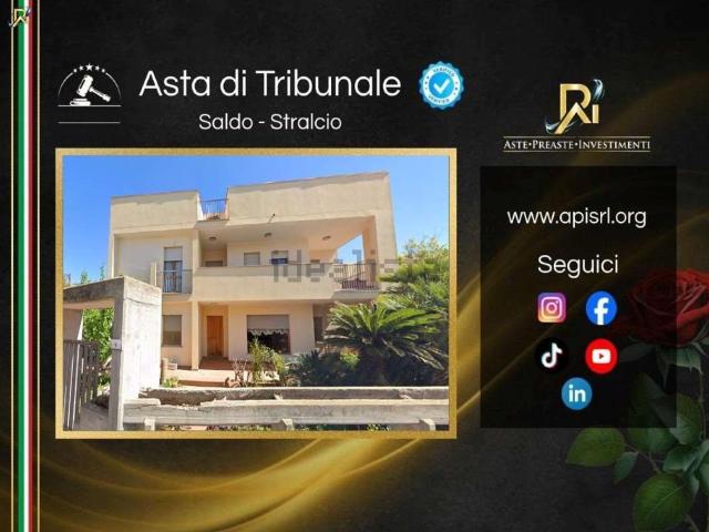 Appartamento in vendita di 130 m² in Via Principe di Piemonte, 9