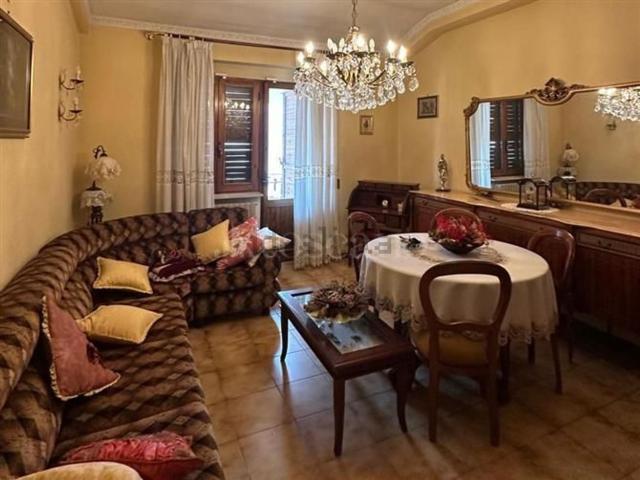 Appartamento in vendita di 130 m² in Via R. Grieco