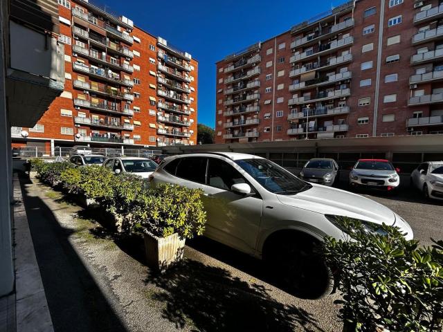 Appartamento in vendita di 130 m² in Via Roberto Lepetit, 115