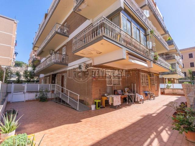 Appartamento in vendita di 130 m² in Via Rocca di Papa, 15