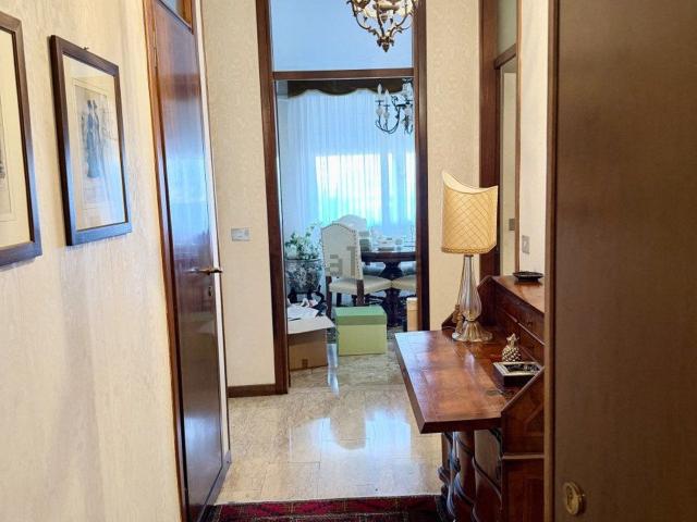 Appartamento in vendita di 130 m² in Via Romagna