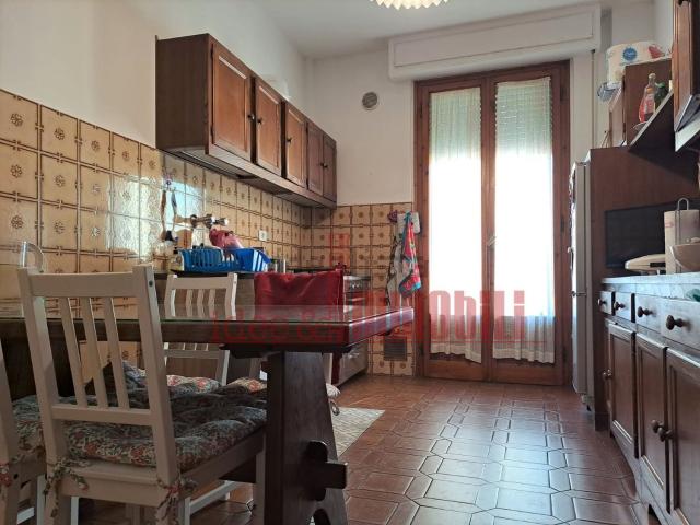 Appartamento in vendita di 130 m² in Via Romagnosi