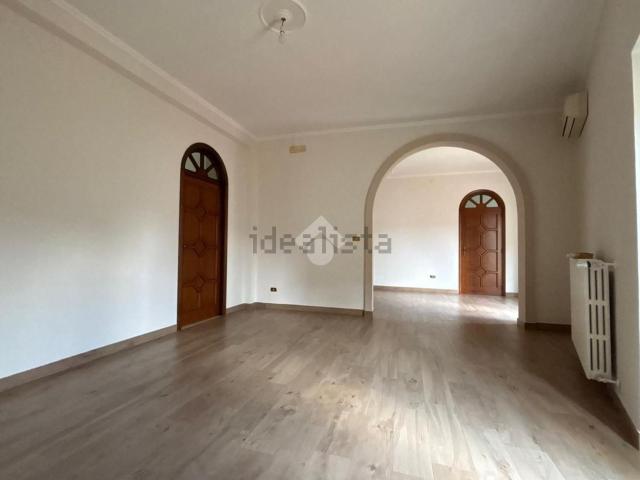 Appartamento in vendita di 130 m² in Via Romolo Gessi, 4