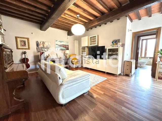 Appartamento in vendita di 130 m² in Via Rosai