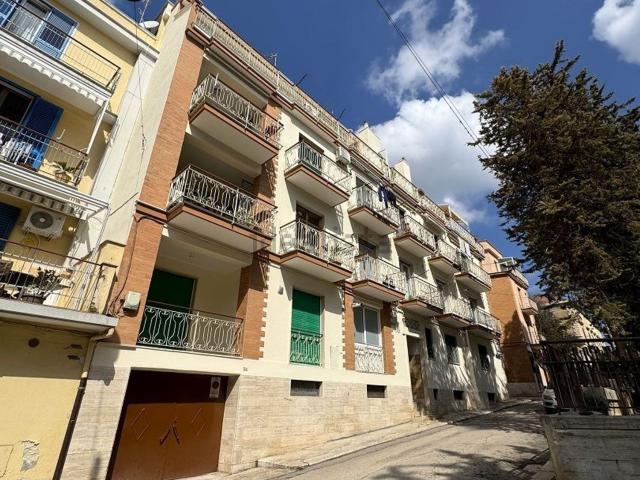 Appartamento in vendita di 130 m² in Via Riccio da Parma