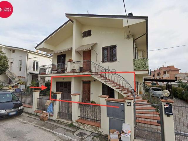 Appartamento in vendita di 130 m² in Via Ruderi Romani