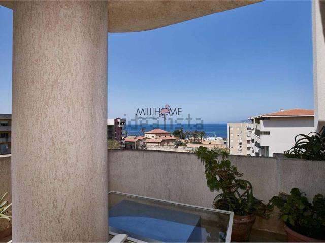 Appartamento in vendita di 130 m² in Via Whitaker