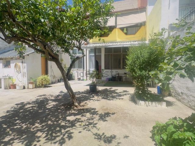 Appartamento in vendita di 130 m² in Via Teano