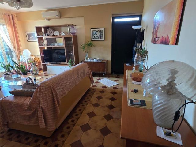 Appartamento in vendita di 130 m² in Via Tenente Domenico Salvadore