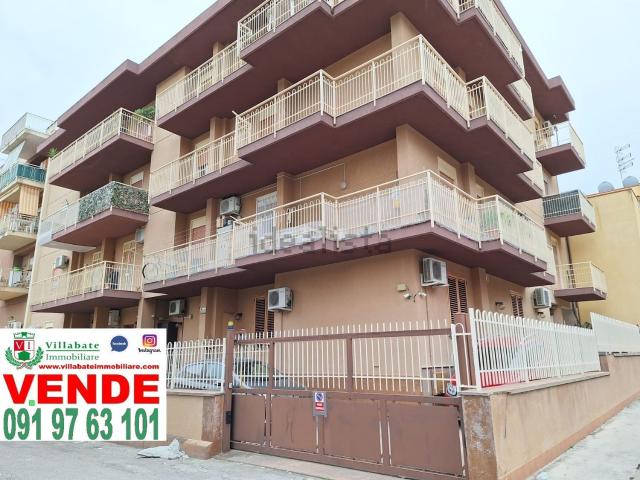 Appartamento in vendita di 130 m² in Via Tenente Morici, 33