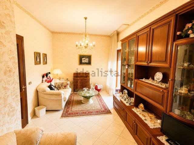Appartamento in vendita di 130 m² in Via Tremestieri, 21