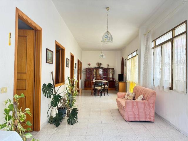 Appartamento in vendita di 130 m² in Via Trieste