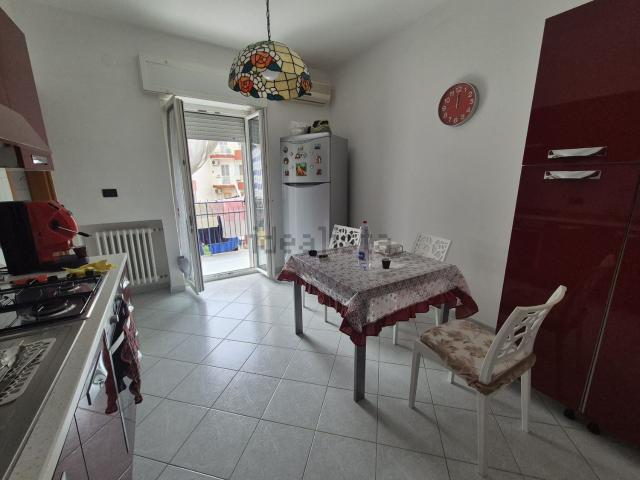 Appartamento in vendita di 130 m² in Via Umberto Giordano, 23