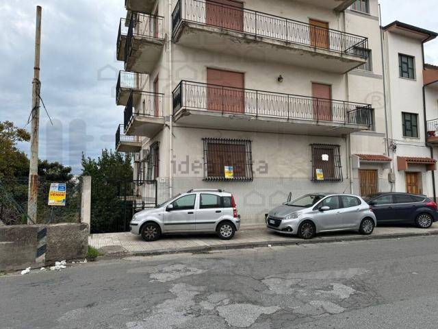 Appartamento in vendita di 130 m² in Via Ugo di Sant&apos Onofrio