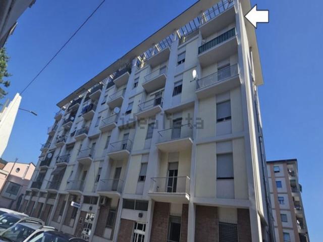 Appartamento in vendita di 130 m² in Via Ugo Foscolo, 128