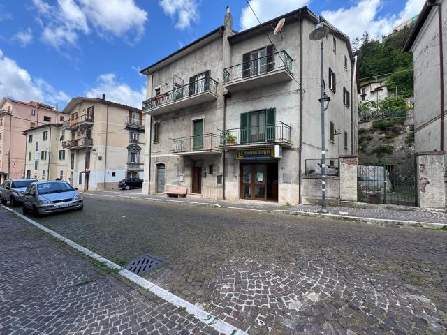Appartamento in vendita di 130 m² in Via Valeria