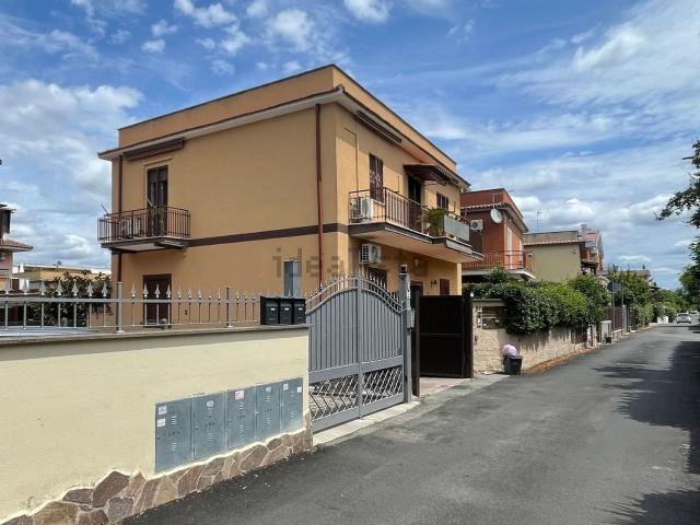 Appartamento in vendita di 130 m² in Via Valerio Corvino, 37