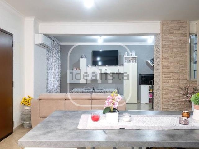 Appartamento in vendita di 130 m² in Via Valle Raina