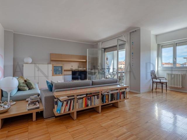 Appartamento in vendita di 130 m² in Via Valtellina