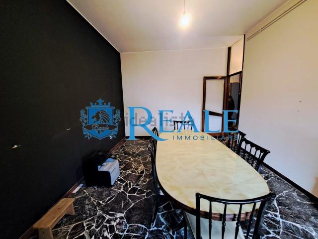 Appartamento in vendita di 130 m² in Via Varese