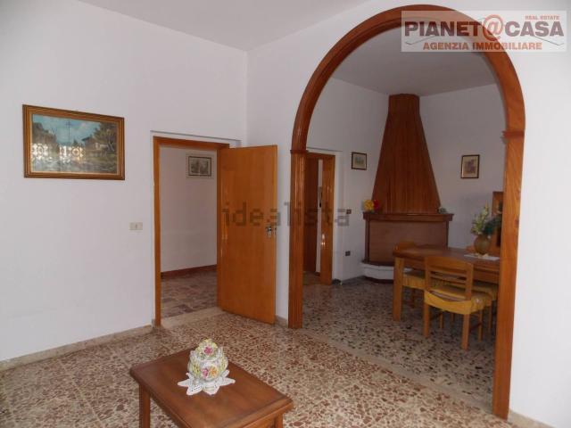 Appartamento in vendita di 130 m² in Via Vittorio Emanuele
