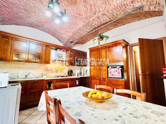 Appartamento in vendita di 130 m² in Via Vittorio Veneto, 38