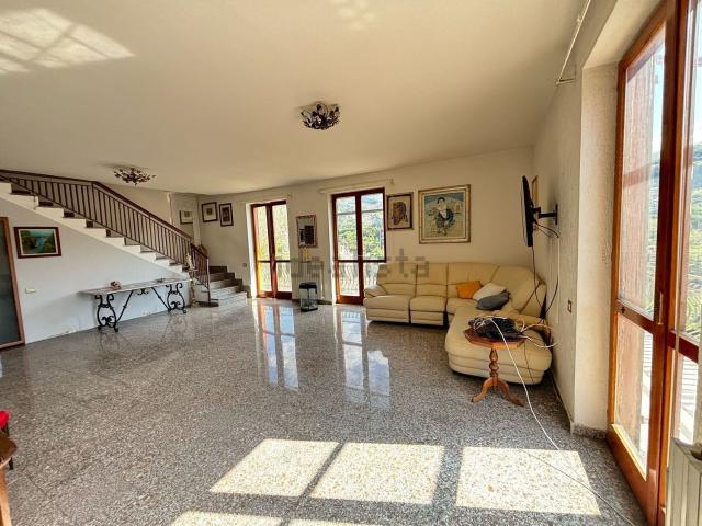 Appartamento in vendita di 130 m² in Via Vicinale Casa Stanzione, 2
