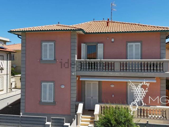 Appartamento in vendita di 130 m² in Via Vincenzo Bellini