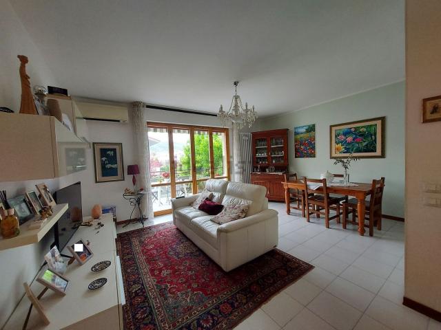 Appartamento in vendita di 130 m² in Via Visconti Luchino