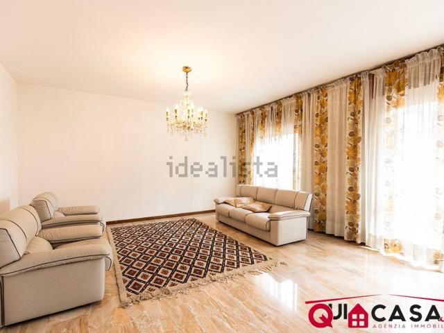Appartamento in vendita di 130 m² in Via XXV Aprile, 16